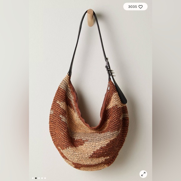 New NWT Free People Santorini Bag Slouchy Zip Raffia Woven/Leather Strap Purse - Picture 2 of 6